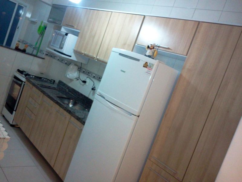 Temporada - Apto com sacada gourmet - Praia Grande 