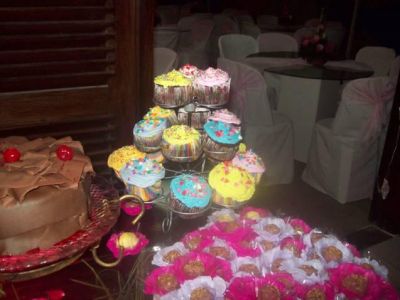 BUFFET CLAUDIAS