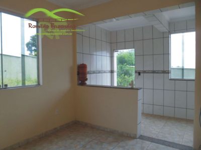 linda casa de 2 pavimento