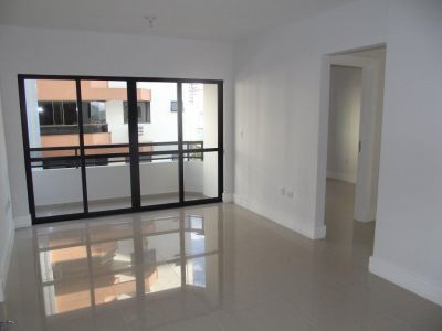 Lindo Apto Reformado em Balneário Camboriu SC