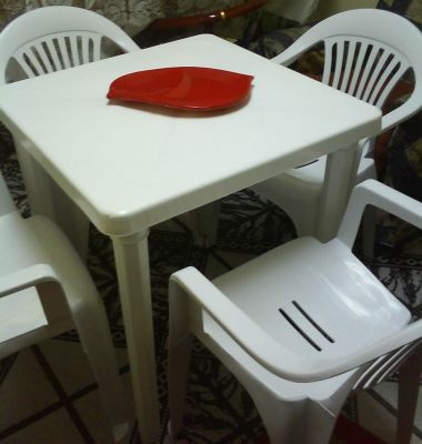 Aluguel de mesas e cadeiras para eventos em Geral.
