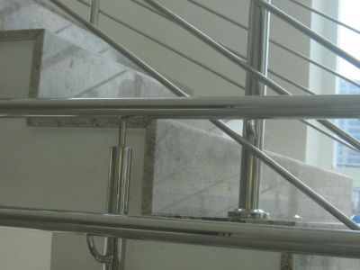 CORRIMÃO EM AÇO-INOX