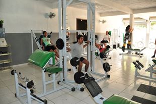 Vendo Academia de Musculação completa