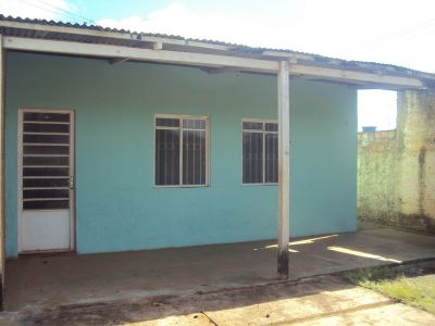 Casa com ótima localização