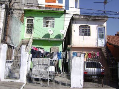 Dois 02 sobrados no mesmo terreno, com 02 dorms cada