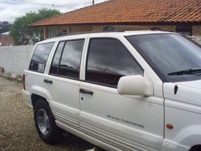 jeep cherokee laredo 4=4 impecavel  kit gas 5 geraçao