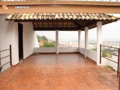 Linda casa Bairro ouro preto