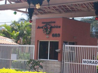 terreno no coração da GRANJA VIANA.um verdadeiro achado!