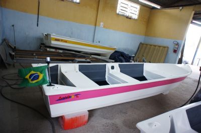 Barco Bote Fibra Pesca 5,30 Mt Borda Alta Artsol Fabrica