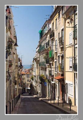 T1 – Bairro típico de Lisboa / Pena /Campo Santana- Portugal