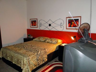 PROCURANDO UM LUGAR PARA MORAR OU PARA TEMPORADA?