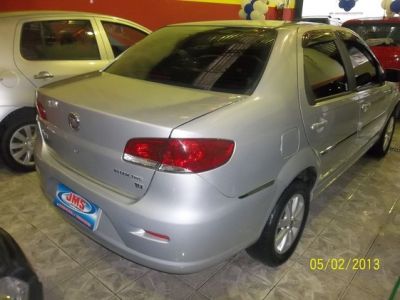 Fiat Siena Attractive 1.4 completo - 2011 impecável prata