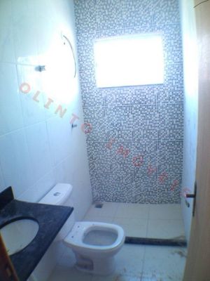 Olinto Imóveis vende Duplex 3 qts no Recreio em Rio das Ostras