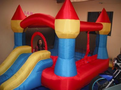 locação de brinquedos e cadeiras para festas infantil