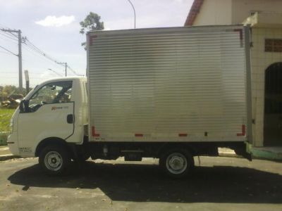 Transporte, fretes e mudanças.