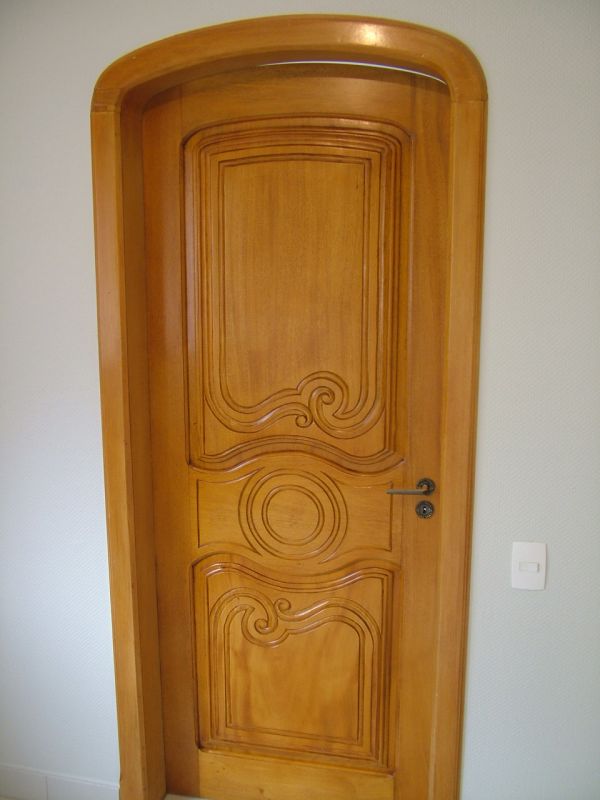 Lustrador de Móveis, Douração, Pátinas, Restauração.