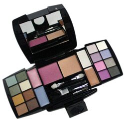 Vendo maquiagem, pincéis e acessórios no atacado: Os preços são melhores do que os da 25 de março!