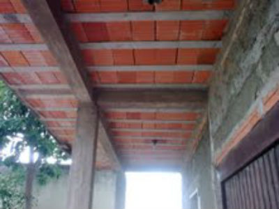 Sobrado em fase de acabamentos