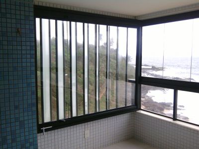 Envidraçamento de varanda - fechamento de sacada