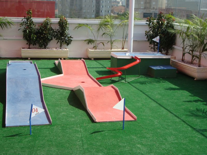 Mini golfe para pequenas áreas 