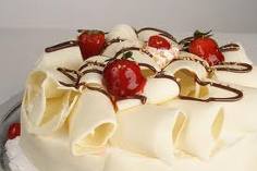 Bolos decorados e tortas sob encomenda