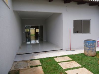 CASA 3 QTOS SENDO UMA SUÌTE. NO RES. TRÊS MARIAS GO