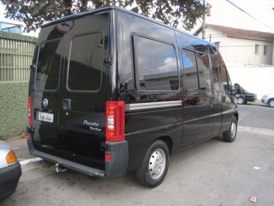 Locação de Vans e Sedans Executivos