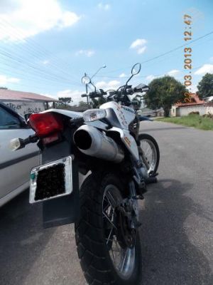 XT 600 E CONSERVADA, PERSONALIZADA VENDO OU TROCO