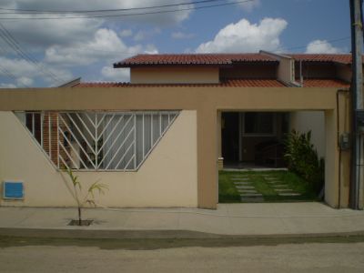 CASA PLANA NOVA  EM ( MARACANAÚ )