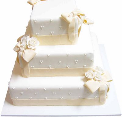 Apostila curso de bolos, pasta americana e glace real. tudo ilustrado coom fotos passo a passo