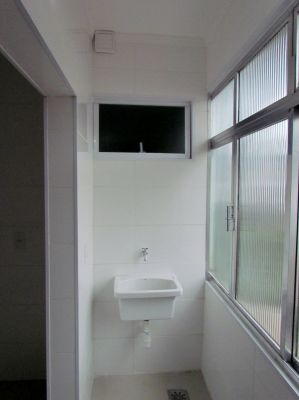 VENDO 2 DORM C/ SUÍTE EM SANTOS R$ 260 MIL