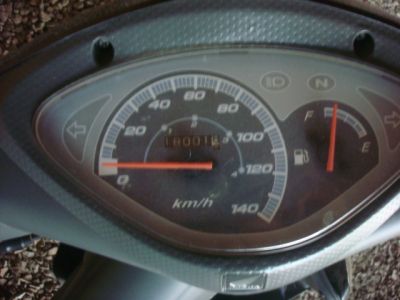 Vendo biz 125 com partida ano 2007