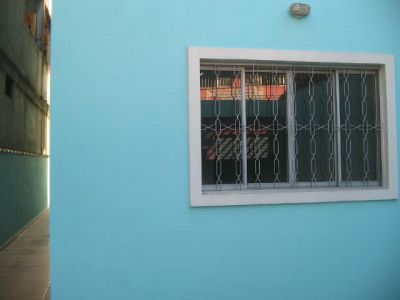 Sobrado novo com 3 dormitórios