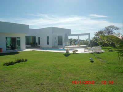 CASA A VENDA EM CONDOMINIO RESIDENCIAL A GUARAPARI