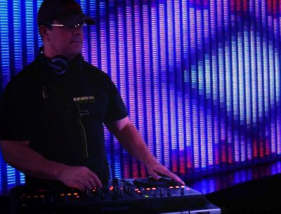 DJ + SOM + ILUMINAÇÃO  a partir de R$ 300,00