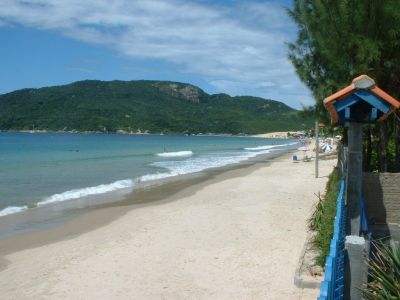 CASA COM VISTA PARA O MAR