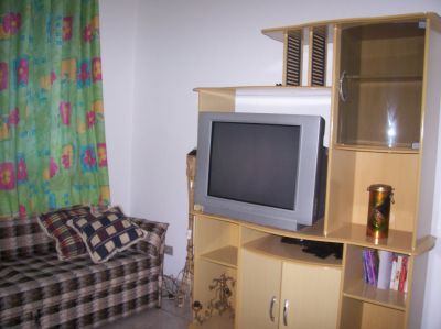 CASA DE 2 DORMITÓRIOS COM 1 SUITE