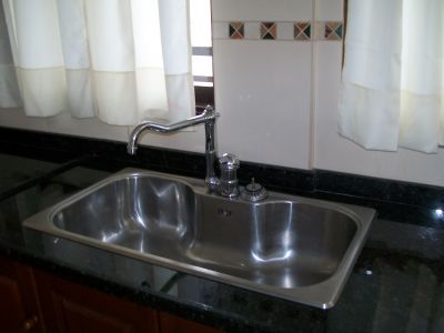 bombinhas apartamentos aluguel temporada 6 a 18 pessoas vista panoramica