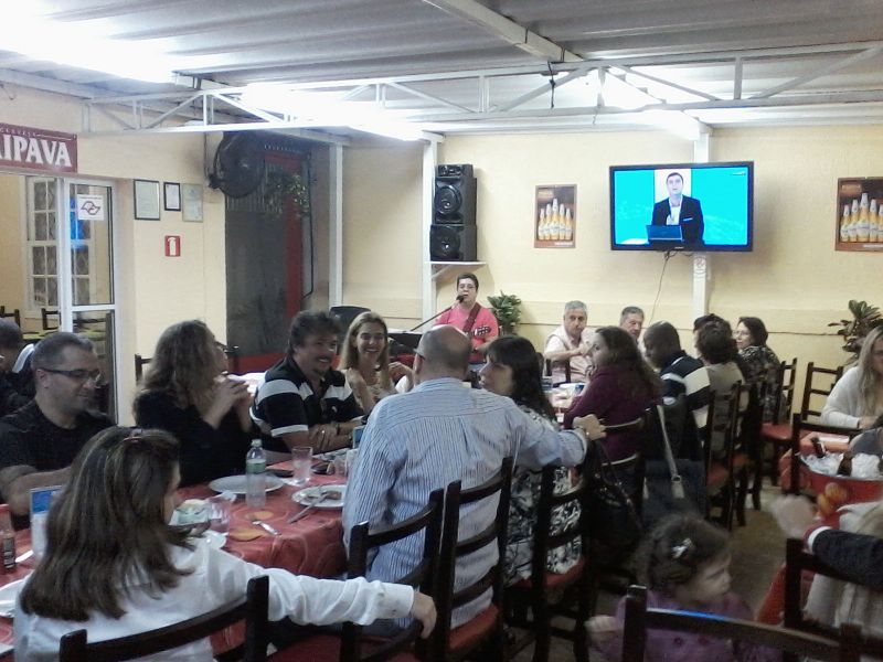 VIOLÃO E VOZ AO VIVO