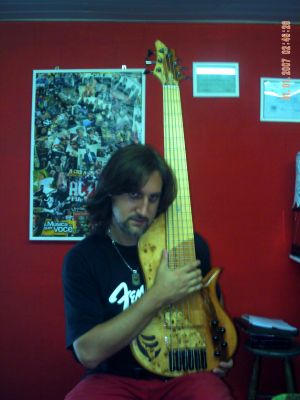 Aulas de Contra-baixo elétrico em São Caetano do Sul