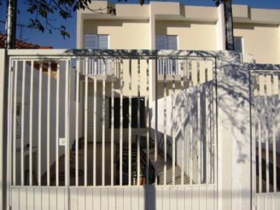 Vendo sobrado em A.E Carvalho