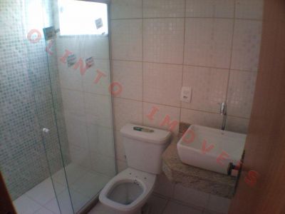 Olinto Imóveis vende Duplex 4 qts no Ouro Verde em Rio das Ostras