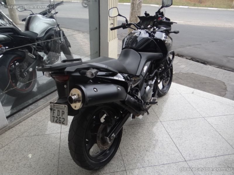 DL 650 V-STROM- PRETA