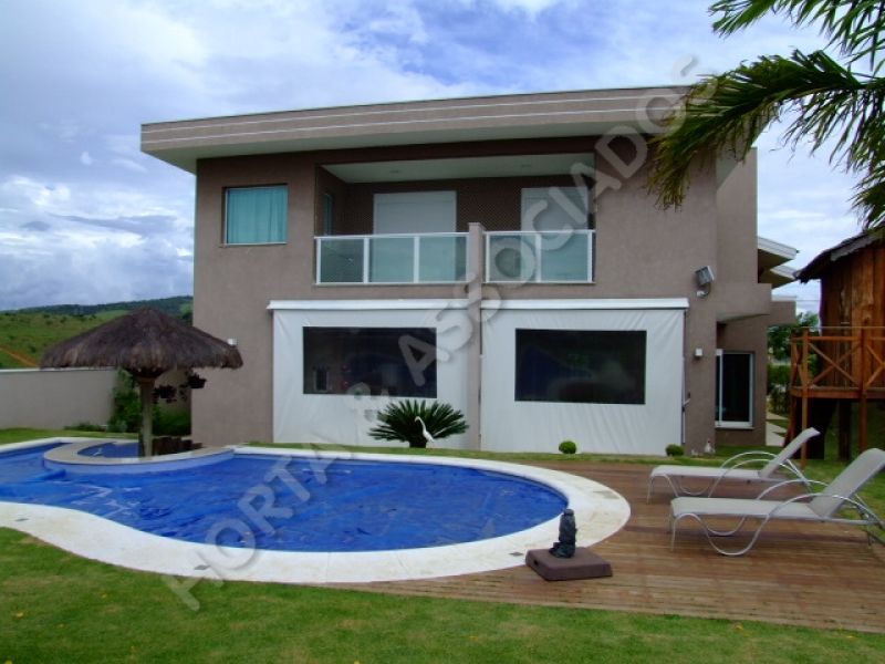 Sobrado de alto padrão em condomínio em Atibaia-SP 5 dormitórios