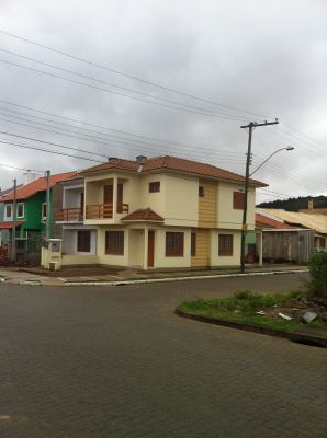 CASA SOBRADO 3 DORMITORIOS ZONA SUL PORTO ALEGRE RS 