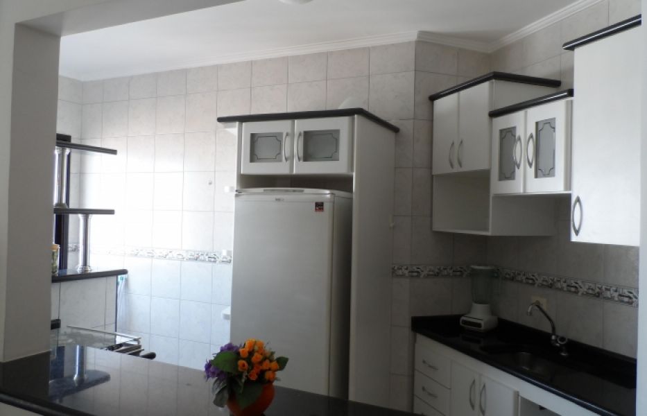 Cód. T003 Prédio frente ao mar apto c/ vista lateral 1 dormitório