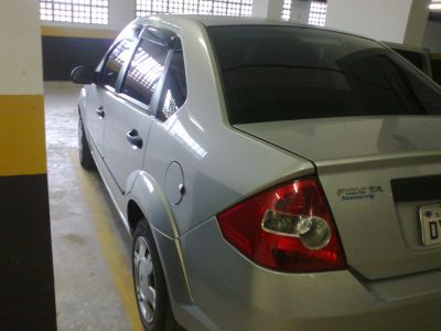 VENDO FIESTA SEDAN PRATA 1.6 FLEX