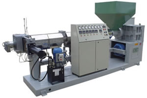 MERCADO DE INJETORAS - Injetoras, extrusoras e sopradoras novas e usadas