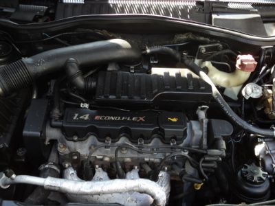 CORSA SEDAN 1.4  2008  R$ 25.900