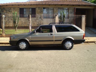 VENDO PARATI ANO 1990 - LINDÍSSIMA